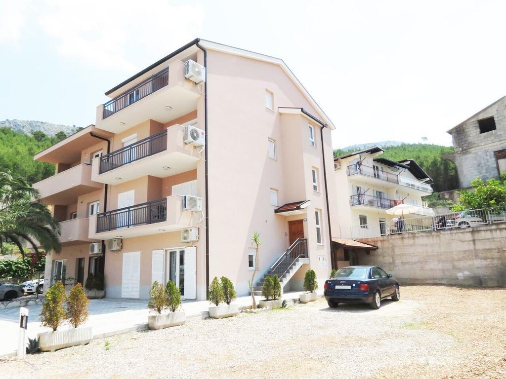 Apartments Ljubicic Podstrana Eksteriør billede