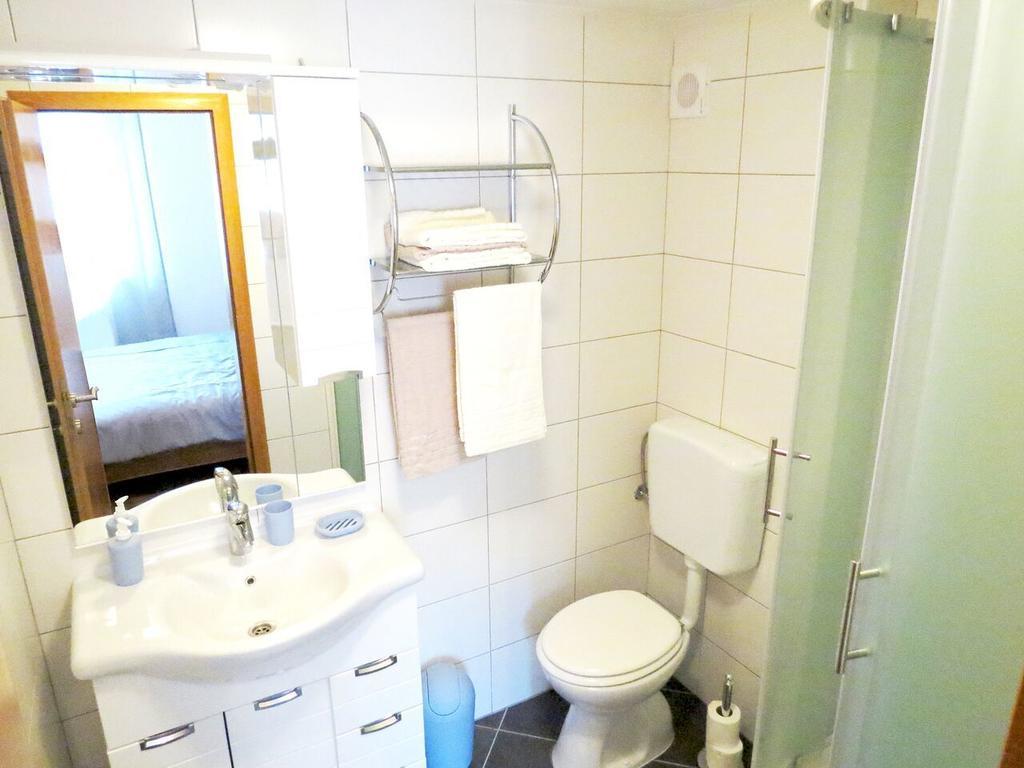 Apartments Ljubicic Podstrana Værelse billede